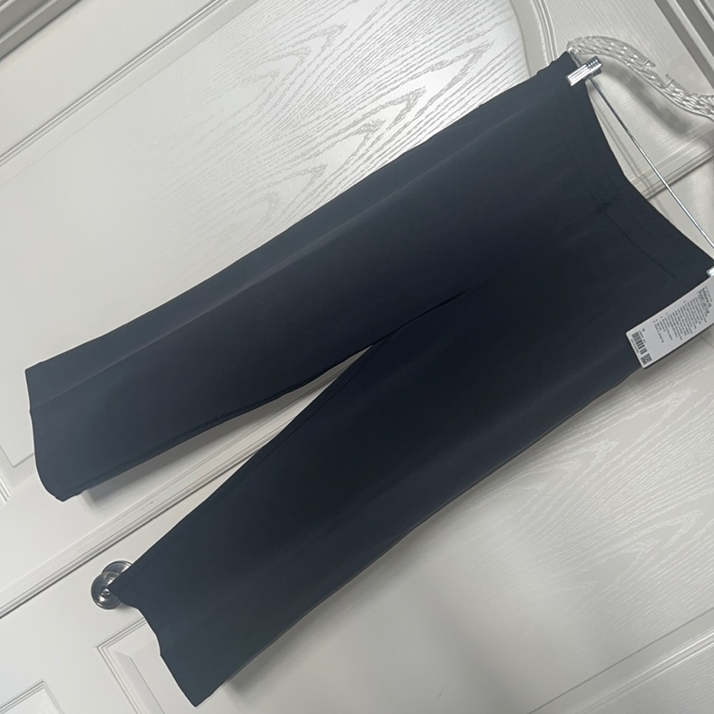 Lululemon soft stream crop